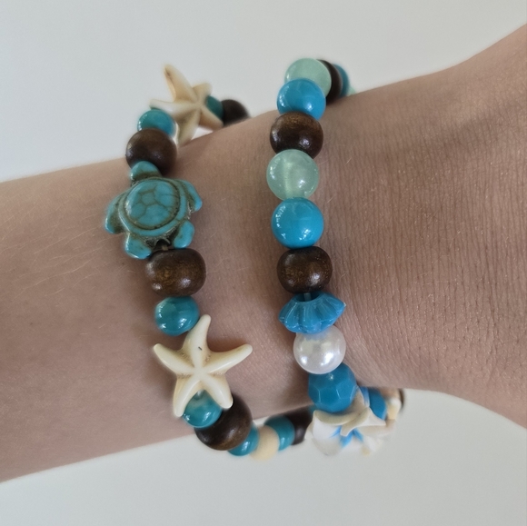 🌴 Luminous Hawaiian Treasures Bracelet Set - Picture 4 of 15